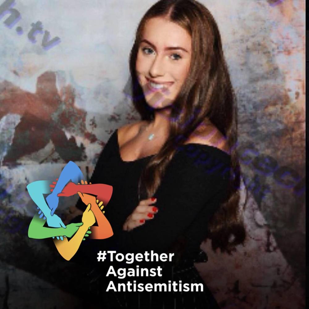 Meet your Posher, Danielle